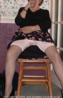 BARB.D.0816.DKs.stool.SZCRL.JPG