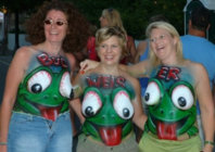 543_the_budweiser_girls.jpg