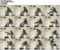 Drochit v tualete.jpg