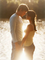 couple-by-lake-lg-91823045.jpg