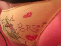 Желтые трусики попка .jpg